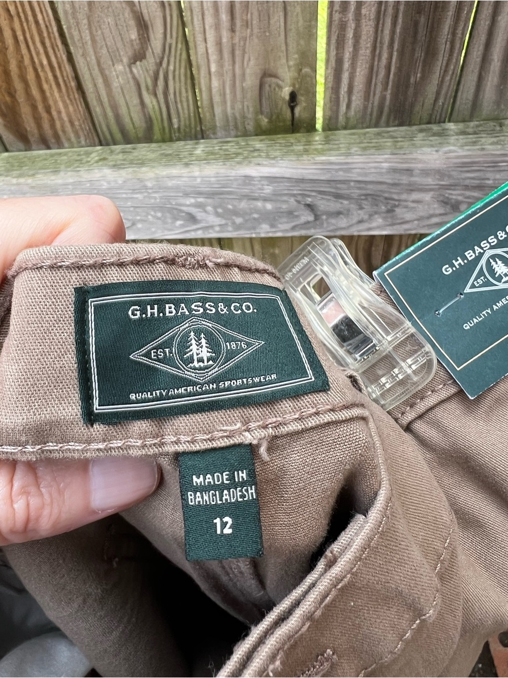 👗G.H. Bass & Co. Women’s ankle Chinos in Tan - Picture 9 of 9